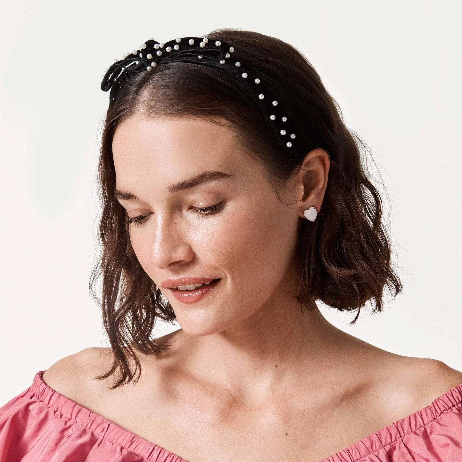 CRYSTAL ASHFORD HEART STUD EARRINGS - Image 2