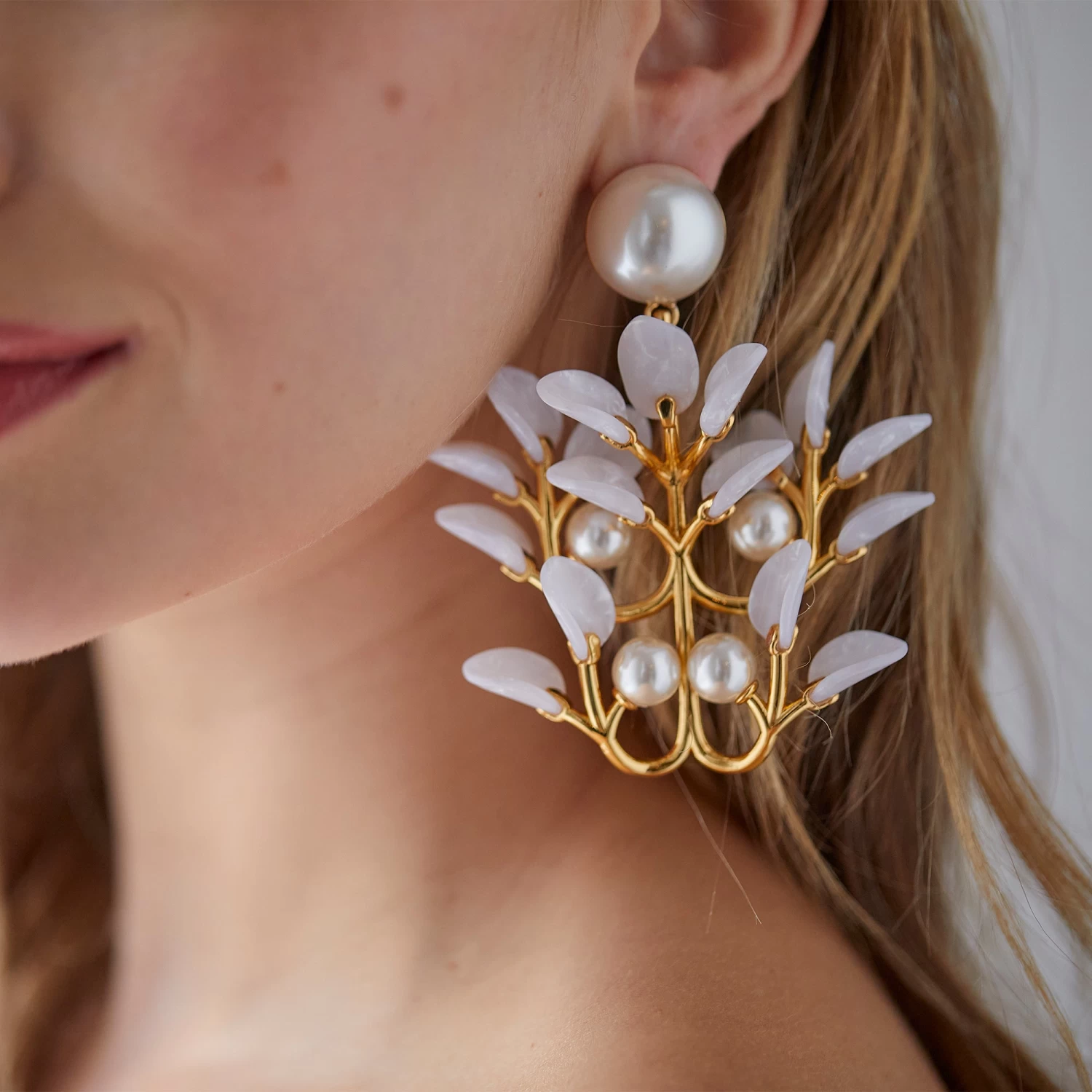 MOTHER OF PEARL VINE LEAF CHANDELIER EARRINGS - Image 2