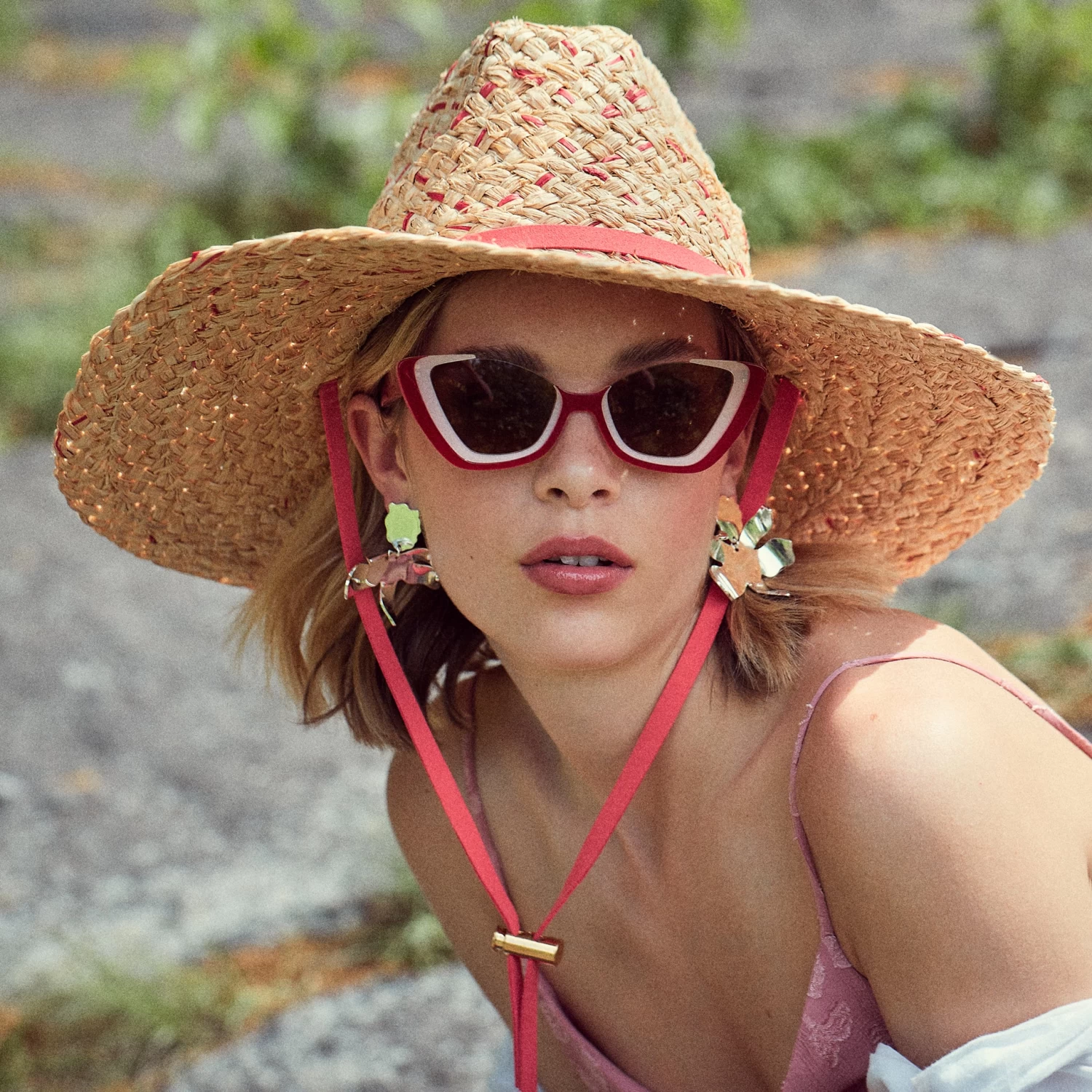 SCARLET TINA TWO-TONE STRAW HAT - Image 2