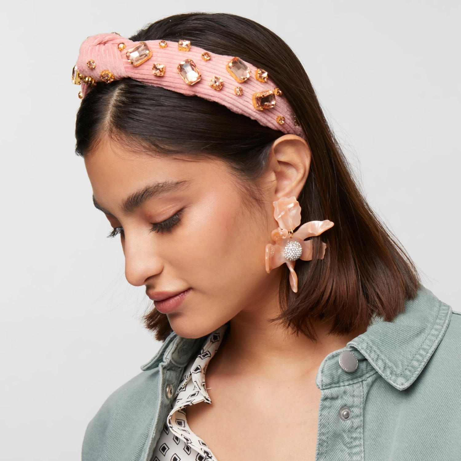 BLUSH CRYSTAL CORDUROY SLIM KNOTTED HEADBAND - Image 2