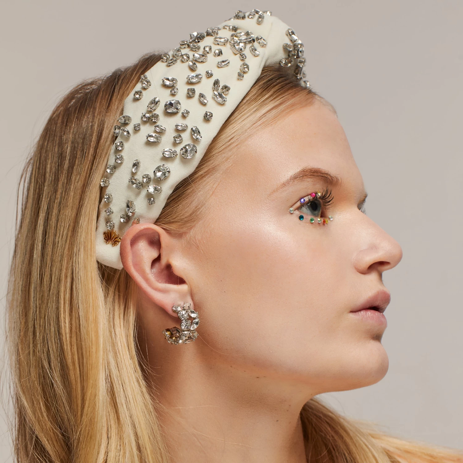 APRIL DIAMOND MIXED CRYSTAL VELVET KNOTTED HEADBAND - Image 4
