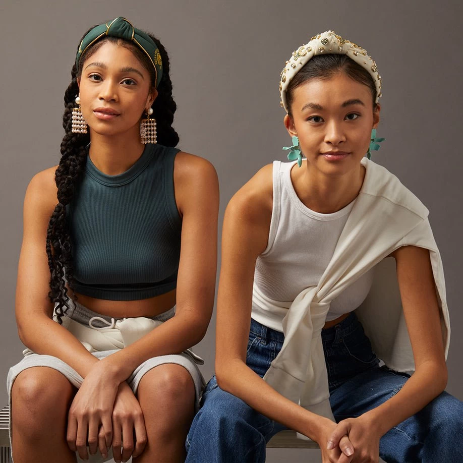 IVORY MILWAUKEE BUCKS EMBELLISHED KNOTTED HEADBAND - Image 4