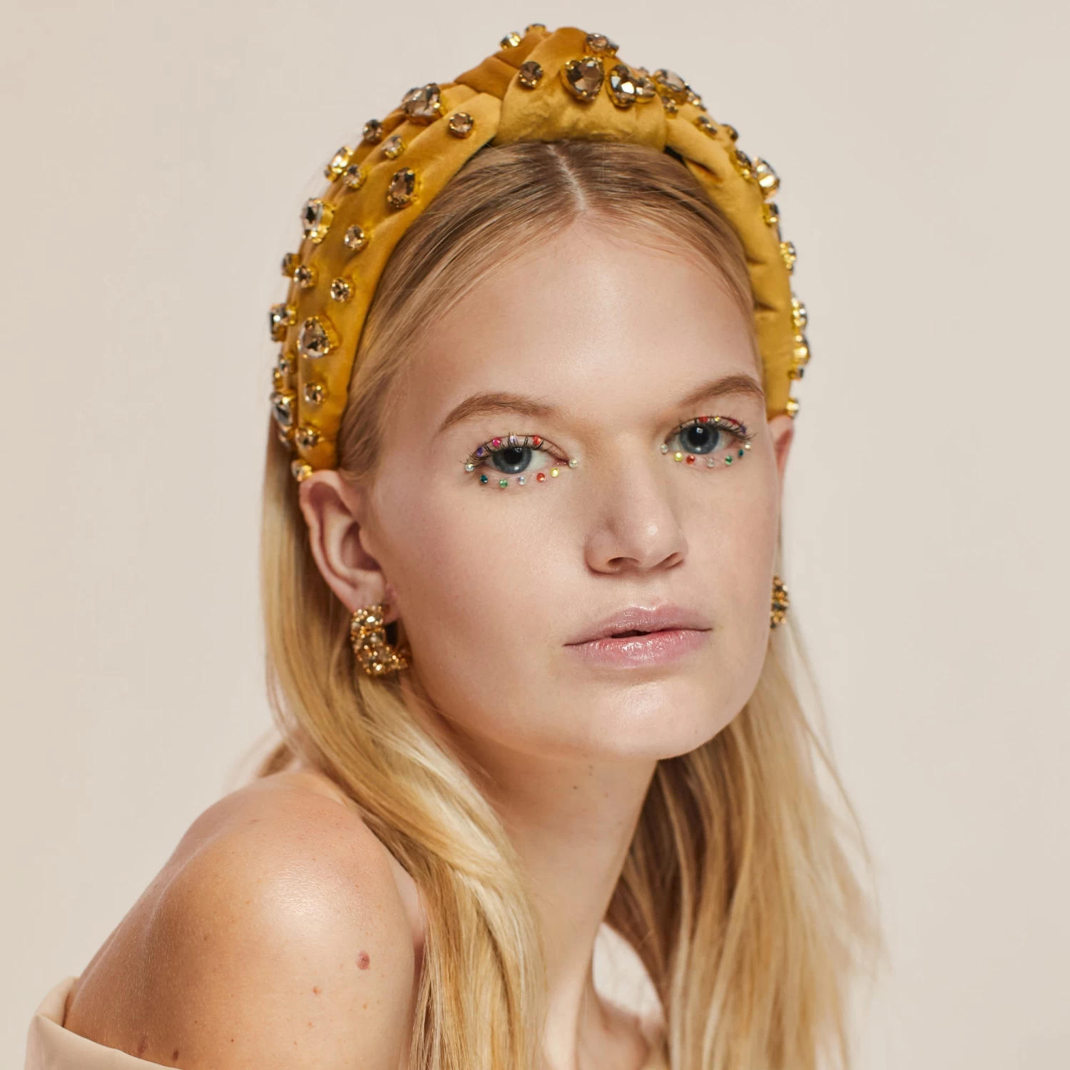 NOVEMBER TOPAZ HEART MIXED CRYSTAL VELVET KNOTTED HEADBAND - Image 2