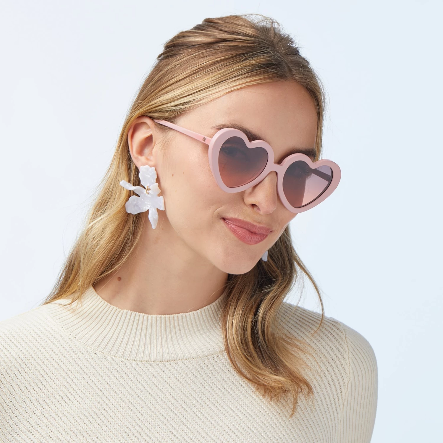 BLUSH SWEETHEART SUNGLASSES - Image 4