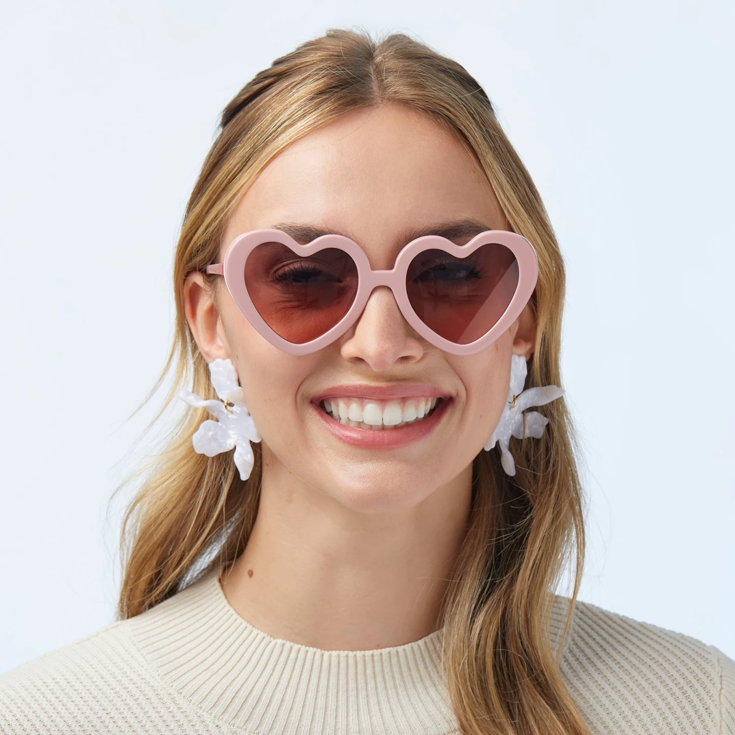 BLUSH SWEETHEART SUNGLASSES - Image 2
